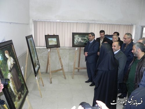افتتاح نمایشگاه نقاشی با حضور فرماندار مینودشت 