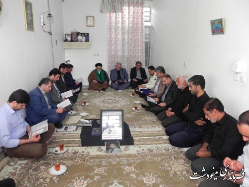 استاندار گلستان با خانواده دو تن از جانباختگان معدن آزادشهر در شهر مینودشت دیدار کرد