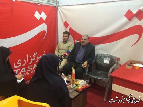 بازدید فرماندار مینودشت از نمایشگاه مطبوعات استان
