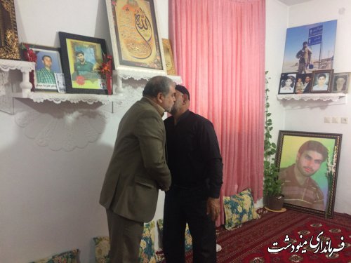 دیدار فرماندار مینودشت با خانواده شهید مدافع حرم  