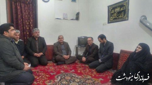 دیدار فرماندار مینودشت با خانواده شهیدان اکبری و  فرامرزی در مینودشت