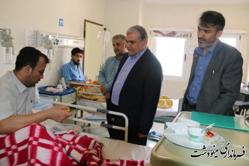 عیادت فرماندار از بیماران در بیمارستان برکت فاطمه الزهرا سلام الله علیها