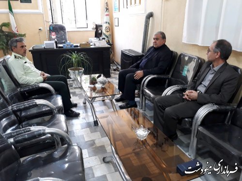 بازدید فرماندار از مراکز نیروی انتظامی شهرستان مینودشت